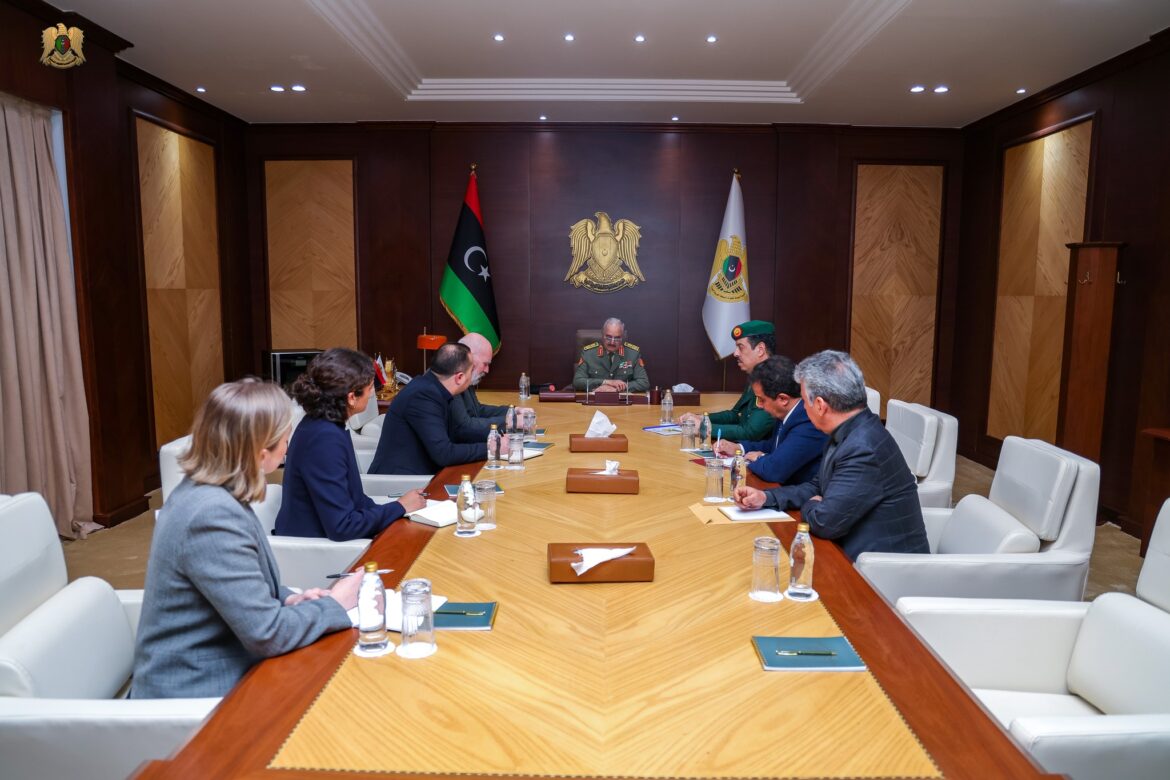 حفتر السفير البريطاني